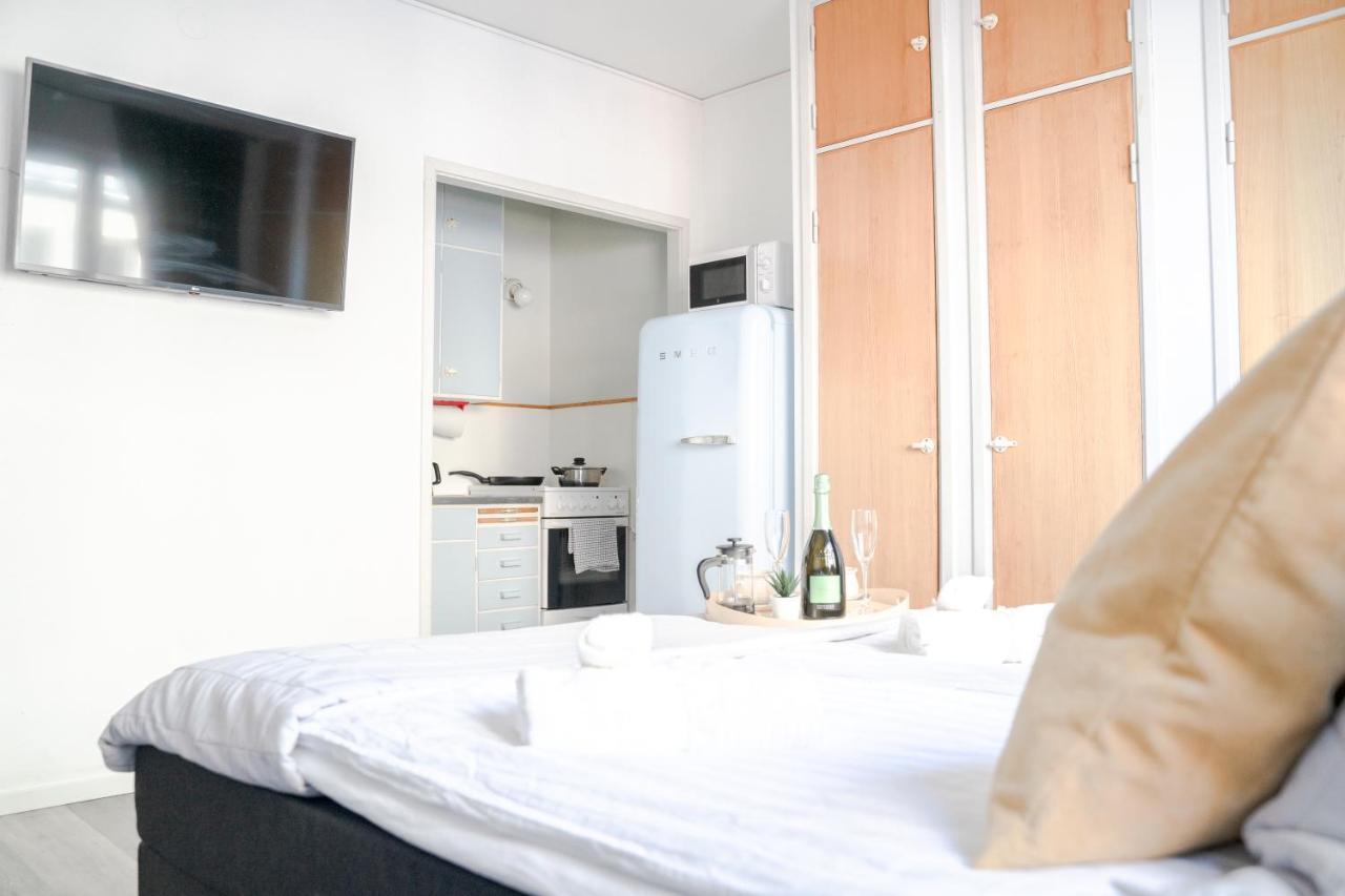 Studio Apartment In The Heart Of Jakobstad Bagian luar foto